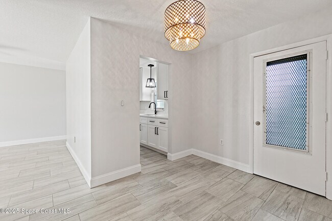 Building Photo - 311 Taylor Ave