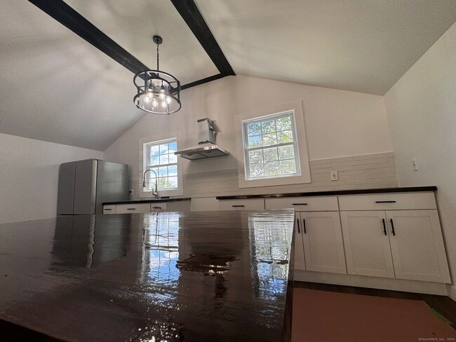 Building Photo - 22 Hemlock Trail