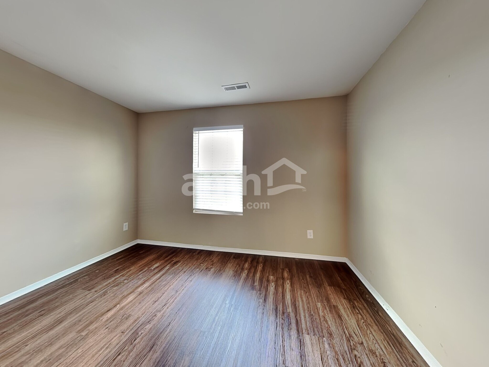 Building Photo - 353 Kerriann Ln