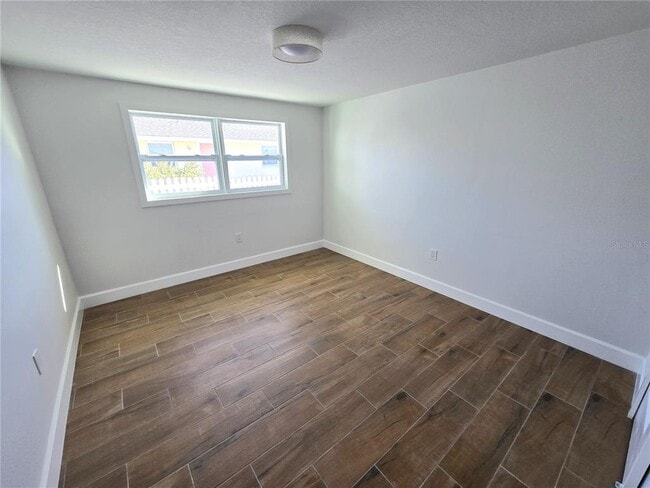 Building Photo - 5702 Carissa St