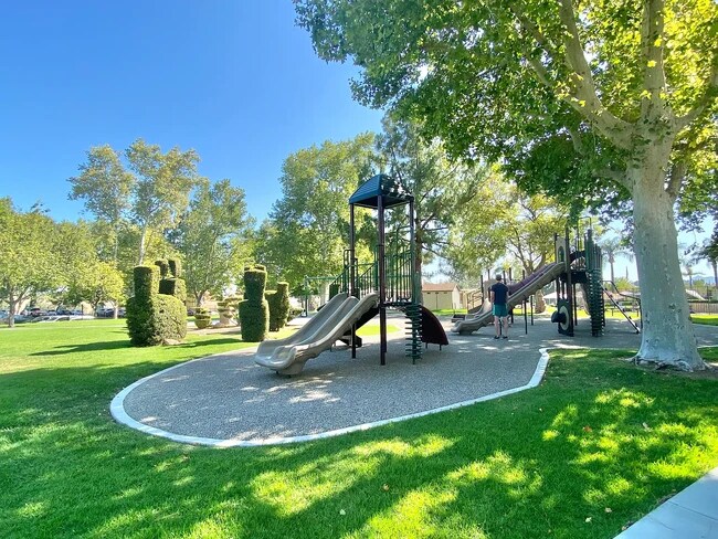 Building Photo - 12021 Falcon Crest Way