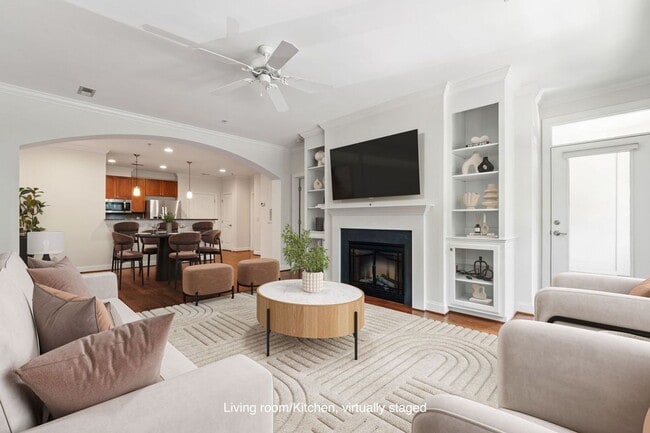 Building Photo - AVAILABLE NOW! $200 off 1st month's rent!! Gorgeous 1 bedroom, 1 bath condo in The Landing at Sou...