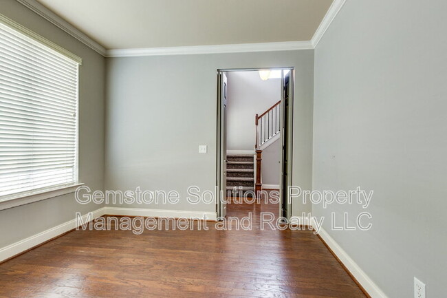 Building Photo - 301 Pennystone Cir