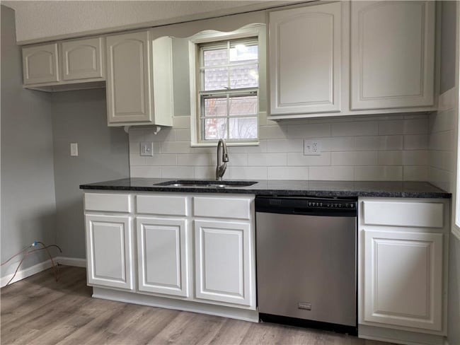 Building Photo - 10211 W 96th Terrace