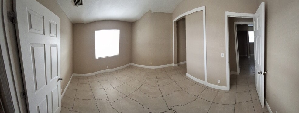 Building Photo - 2820 Avenue S