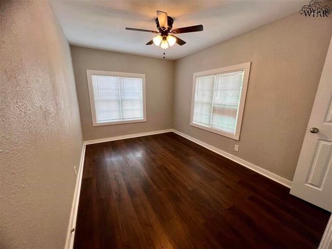 Building Photo - 1202 Austin St