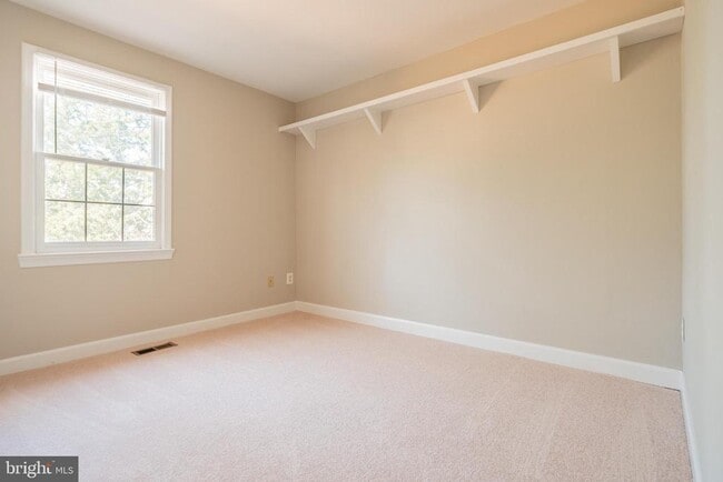 Building Photo - 3554 S George Mason Dr