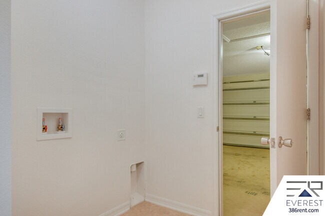 Building Photo - 7 Blackwell Pl