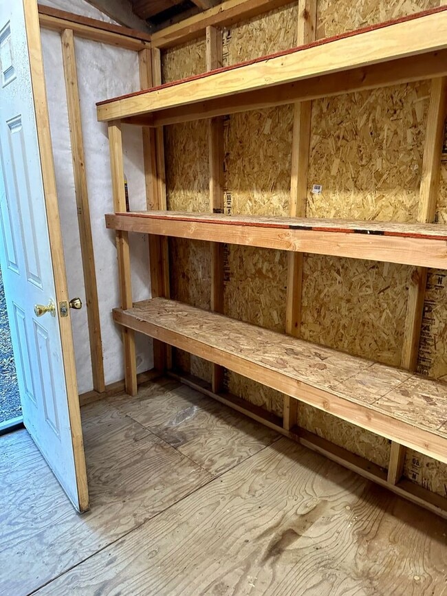 Building Photo - Hard to find 1 bdrm, 1 bath house close to OIT and Sky Lakes Medical Ctr