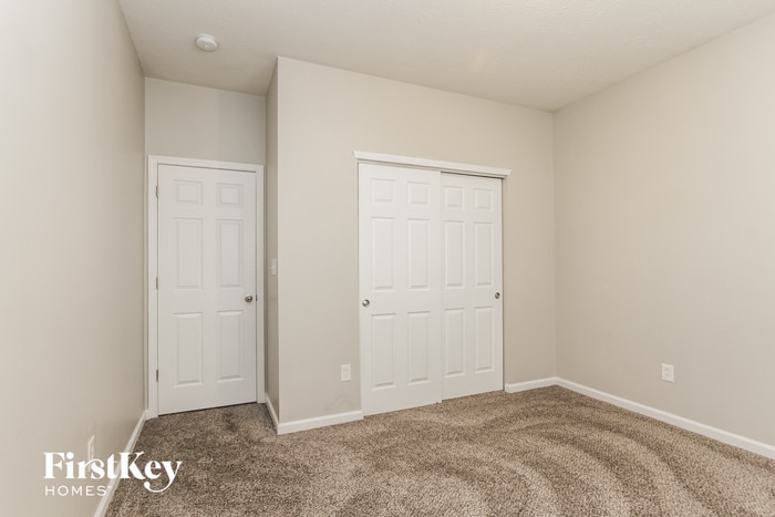 Building Photo - 821 Blue Ash Trail