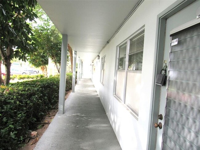 Building Photo - 2804 Victoria Way