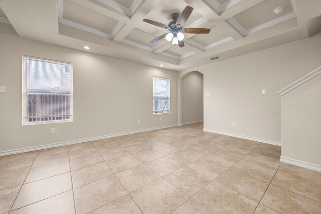 Building Photo - AVAILABLE NOW! Nice 3 bedroom townhouse located in Northeast San Antonio!