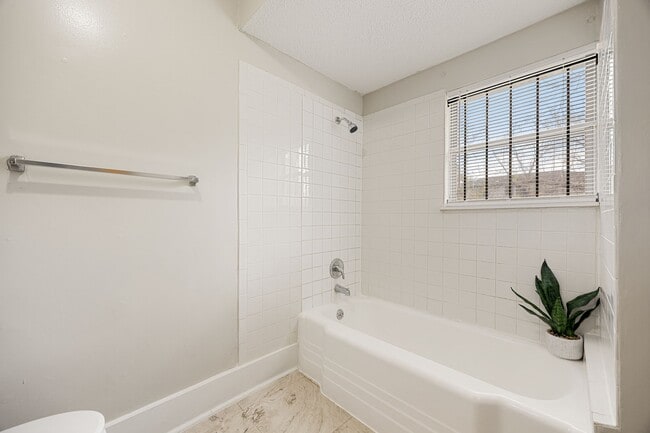 Building Photo - 1 Nettleton St