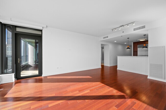 Building Photo - 60 E Monroe St