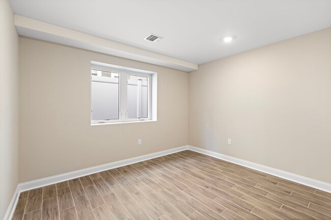 Building Photo - 780 Edgewood Ln