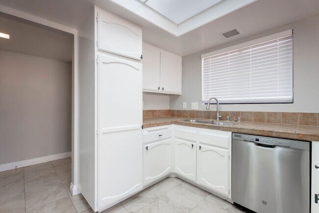 Building Photo - 5055 Stormy Cir