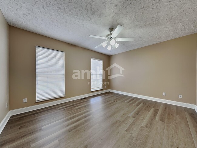 Building Photo - 112 Rouen Ct