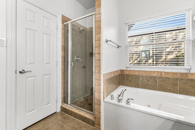 Building Photo - 5803 Hudson St