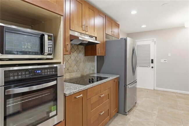 Building Photo - 4411 Langdon Dr