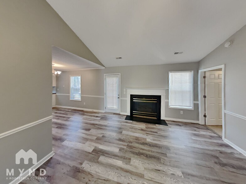 Building Photo - 2443 Hawk Ridge Dr