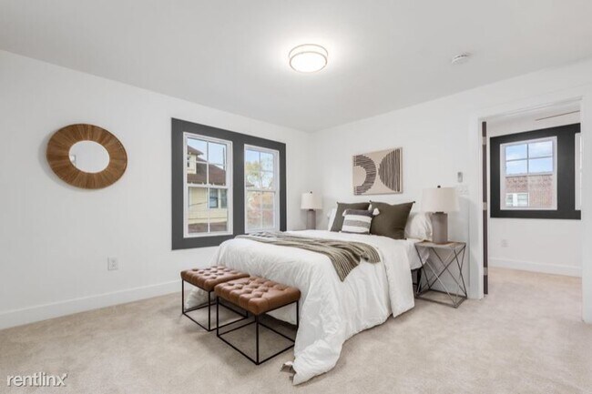 Building Photo - 4 br, 3.5 bath House - 481 Chilcote Ave