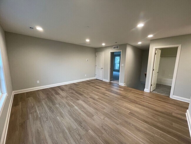 Building Photo - Gorgeous Custom New Build Home!