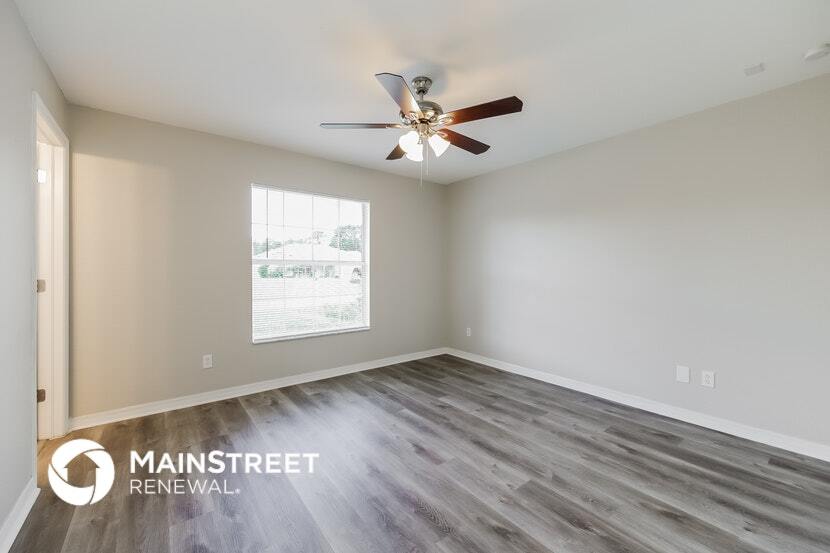 Building Photo - 3206 51st St W