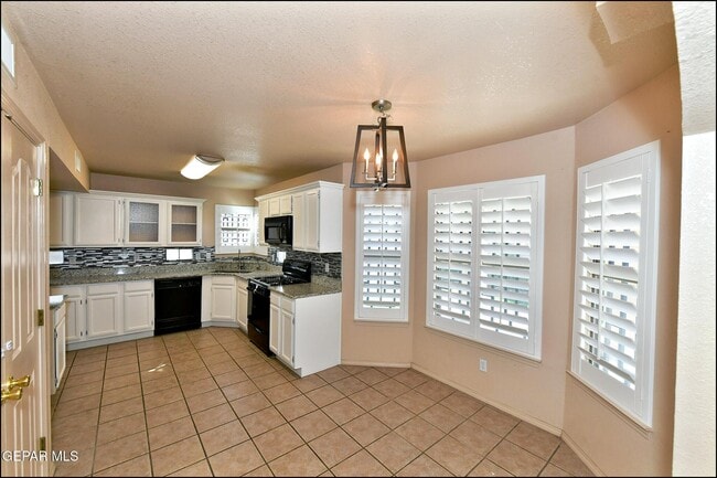 Building Photo - 1416 Stone Canyon Way