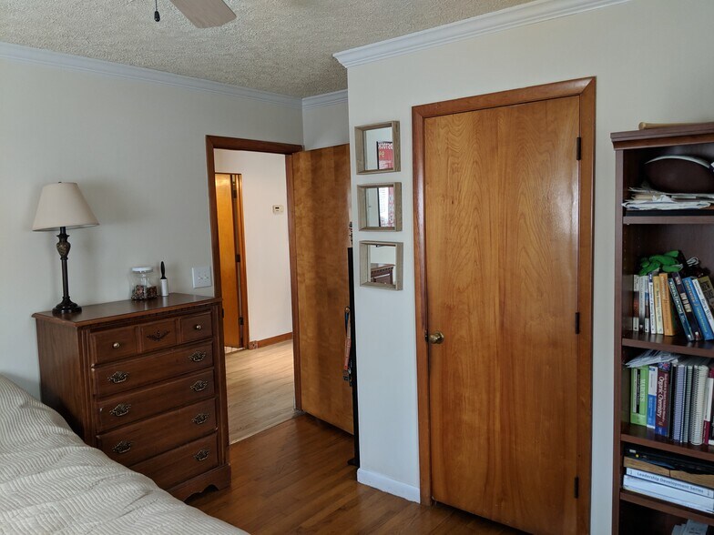 Second bedroom - 117 Monte Vista Ave