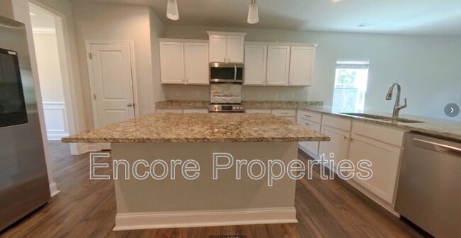Building Photo - 38 Knotty Pine Dr
