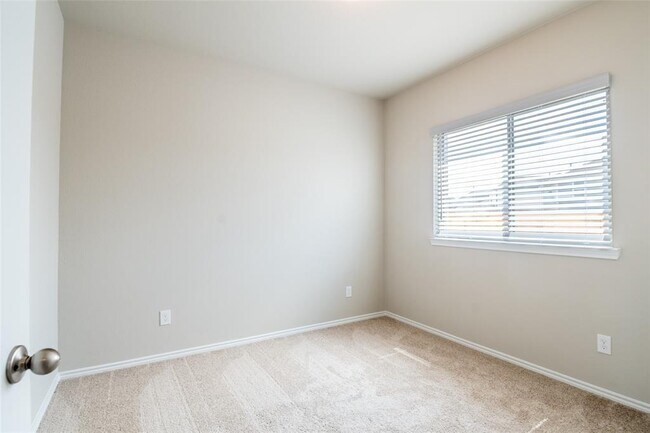 Building Photo - 12502 Llano Estacado Dr