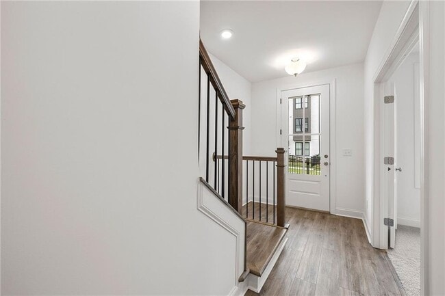 Building Photo - 532 Healy Dr