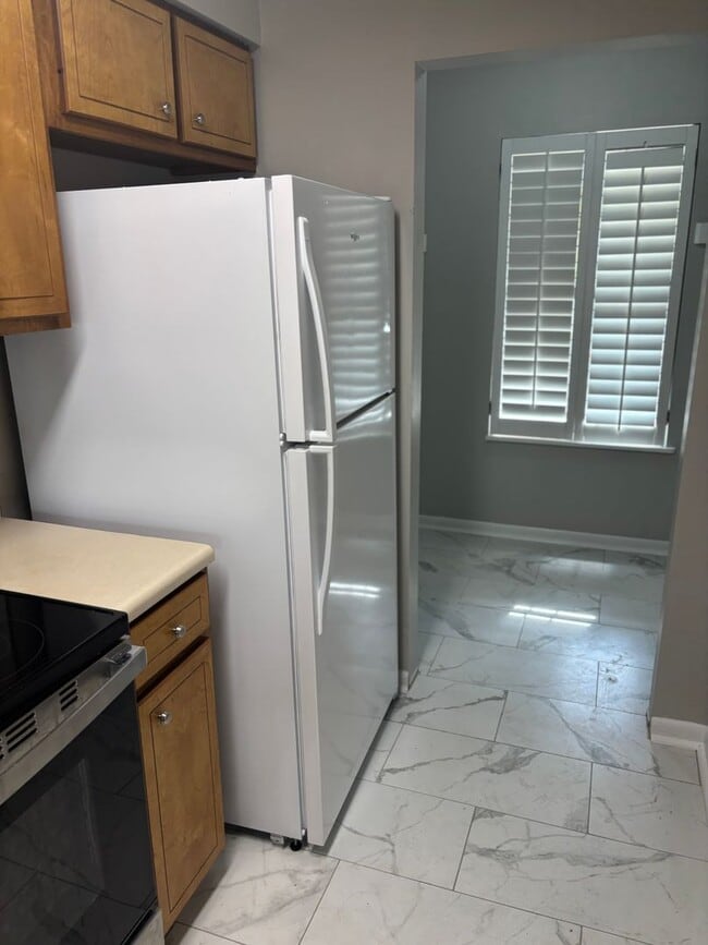 Building Photo - Available Today!