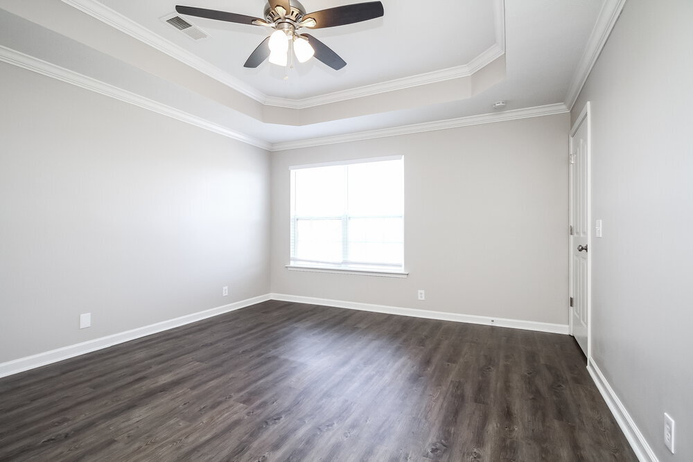 Building Photo - 404 Glenmore Ct