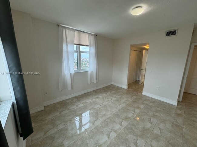 Building Photo - 117 NW 42nd Ave