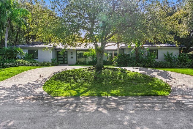 Building Photo - 15121 SW 69th Ct