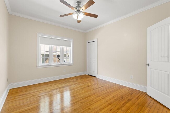Building Photo - 2117 W Dekle Ave
