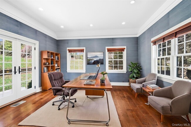 Building Photo - 6 Club Rd