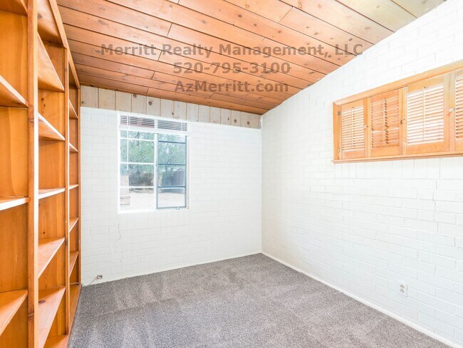 Building Photo - Perfect 3 bdrm 2 bath home in quiet centra...