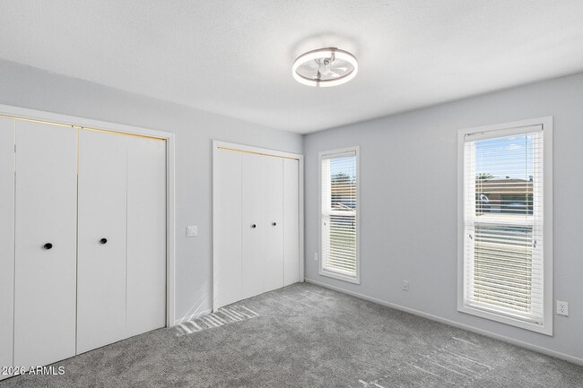 Building Photo - 16817 N Meadow Park Dr