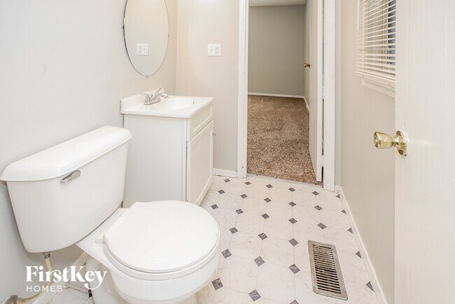 Building Photo - 7531 Penway St