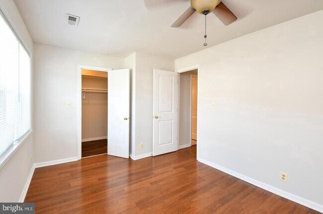 Building Photo - 102 Chesterfield Ln