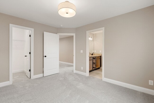 Building Photo - 1111 Joe Martin Ln