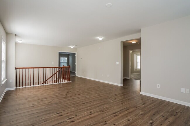 Building Photo - 2852 Roundleaf Ct