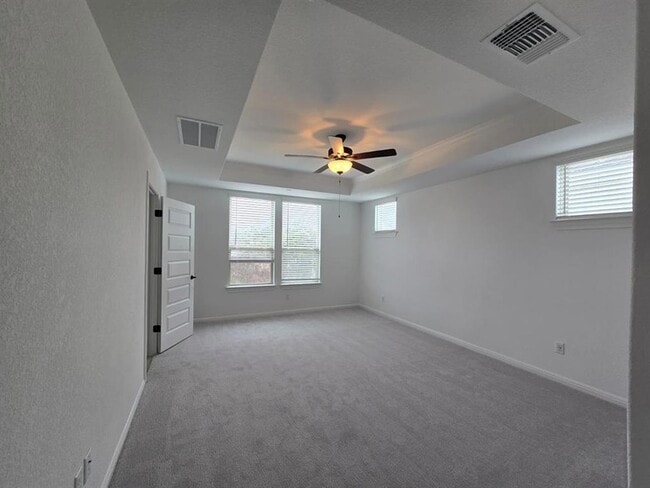 Building Photo - 2725 Woodall Dr