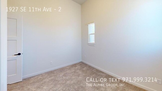 Building Photo - 1927 SE 11th Ave