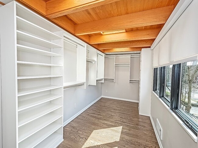 Building Photo - 1453 Squirrel Hill Ave