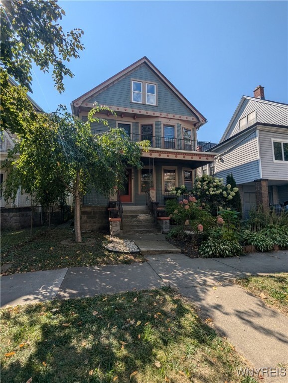 Primary Photo - 324 West Ave