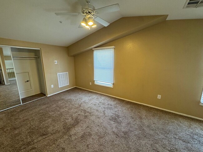 Building Photo - 4062 E Windsor Dr
