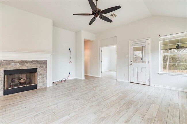 Building Photo - 7805 Huddleston Ln